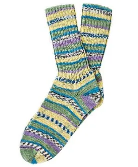 Ladies Gorgeous Green Pattern Designer Irish Wool Country Socks