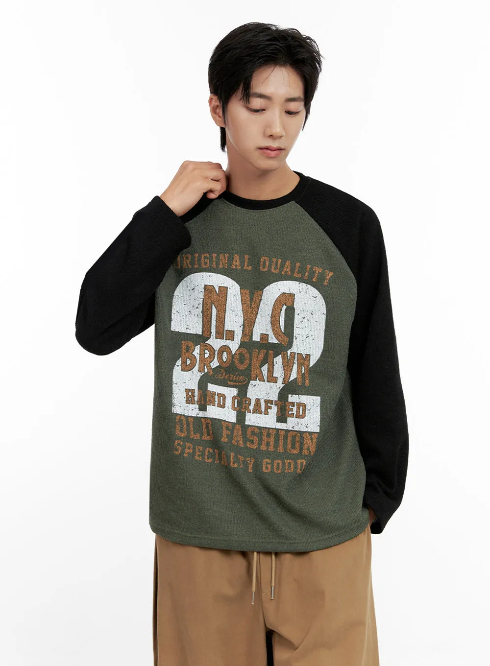 Men's Graphic Raglan Shirt IN411