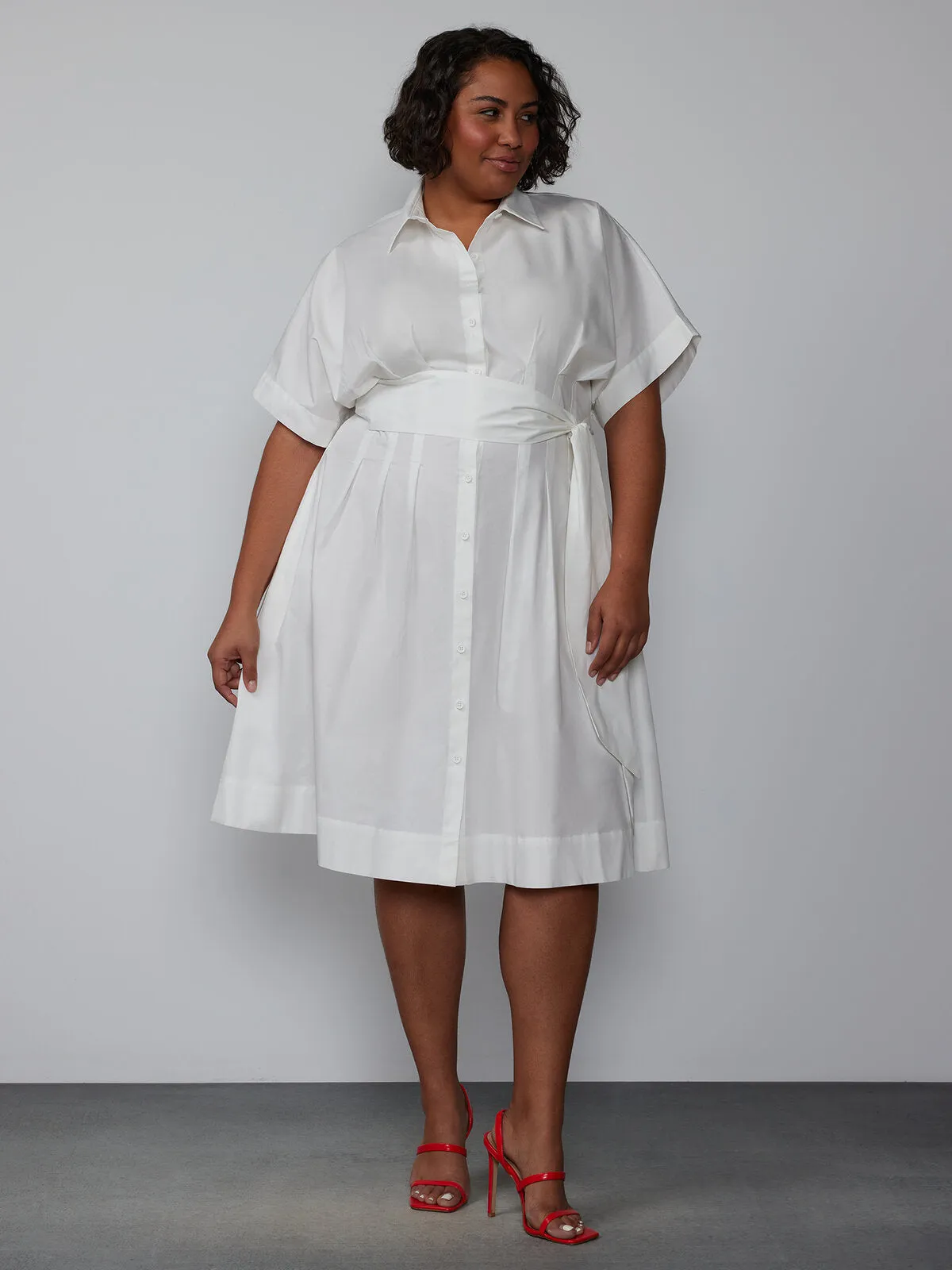 Plus Short Sleeve Seamed Midi Dress